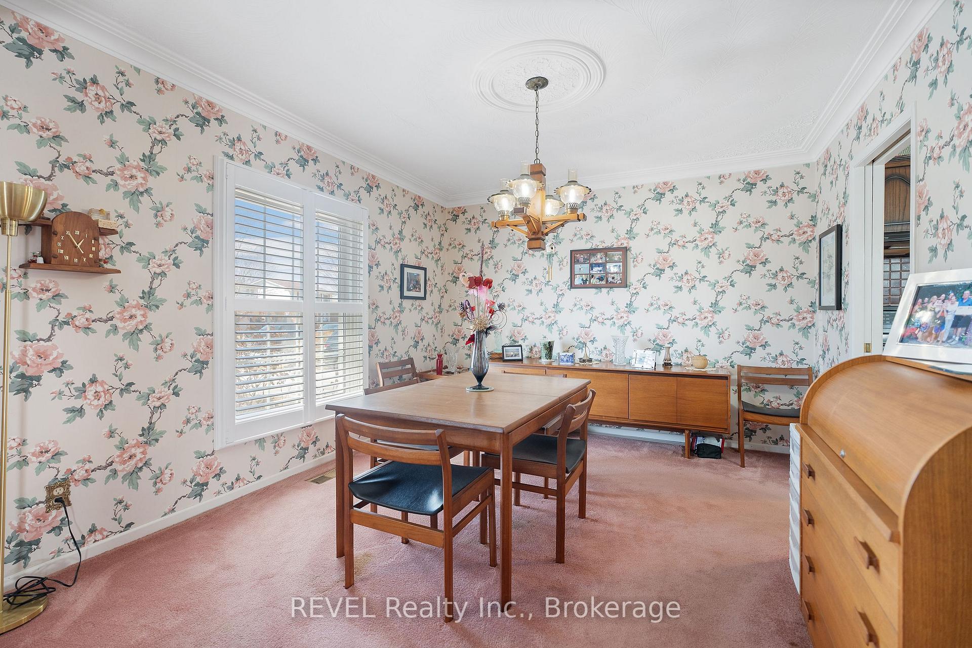 Photo 21 of 24 Butler Crescent N, St. Catharines, Lakeshore — HOMEH