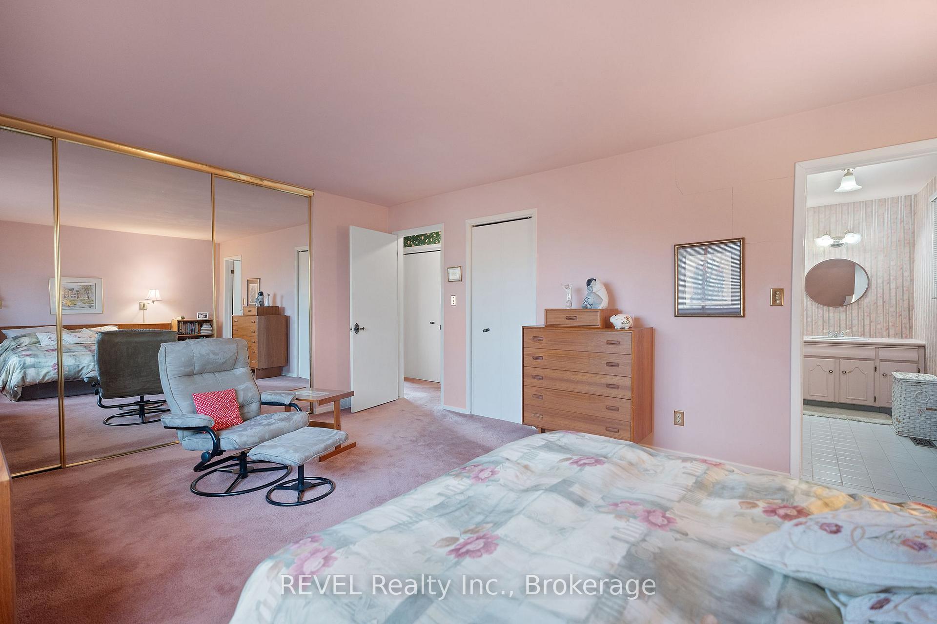 Photo 23 of 24 Butler Crescent N, St. Catharines, Lakeshore — HOMEH