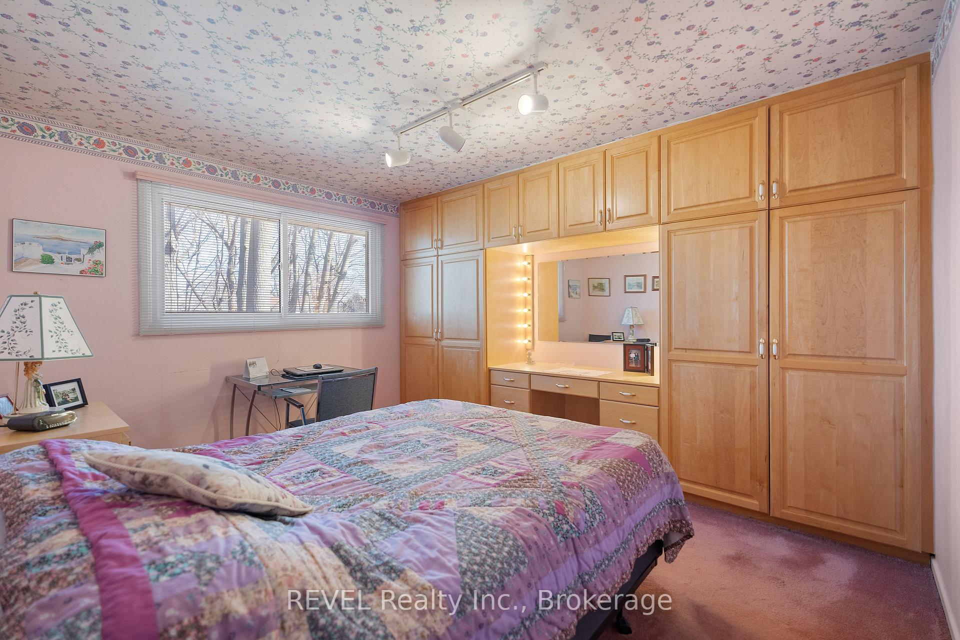 Photo 25 of 24 Butler Crescent N, St. Catharines, Lakeshore — HOMEH