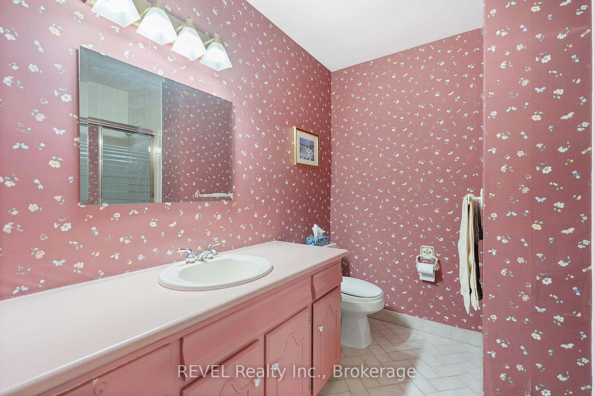 Photo 27 of 24 Butler Crescent N, St. Catharines, Lakeshore — HOMEH