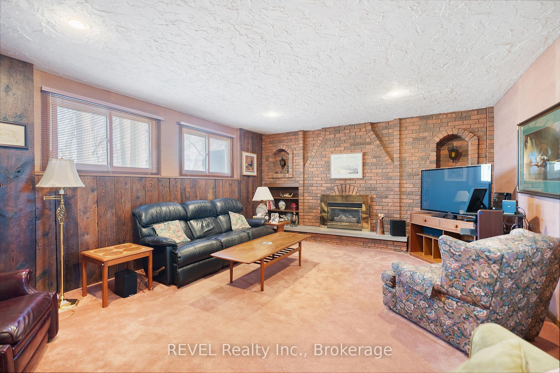 Photo 29 of 24 Butler Crescent N, St. Catharines, Lakeshore — HOMEH