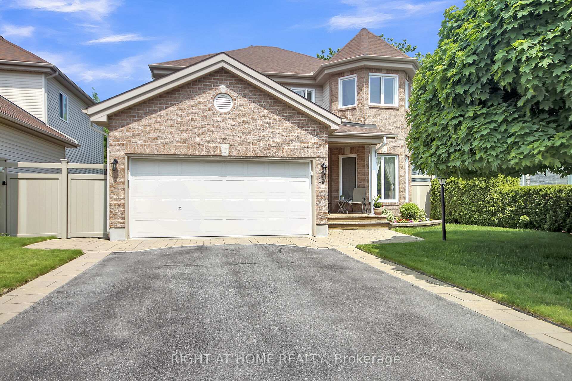 Photo 1 of 13 Sirocco Crescent, Ottawa, Stittsville (North) — HOMEH