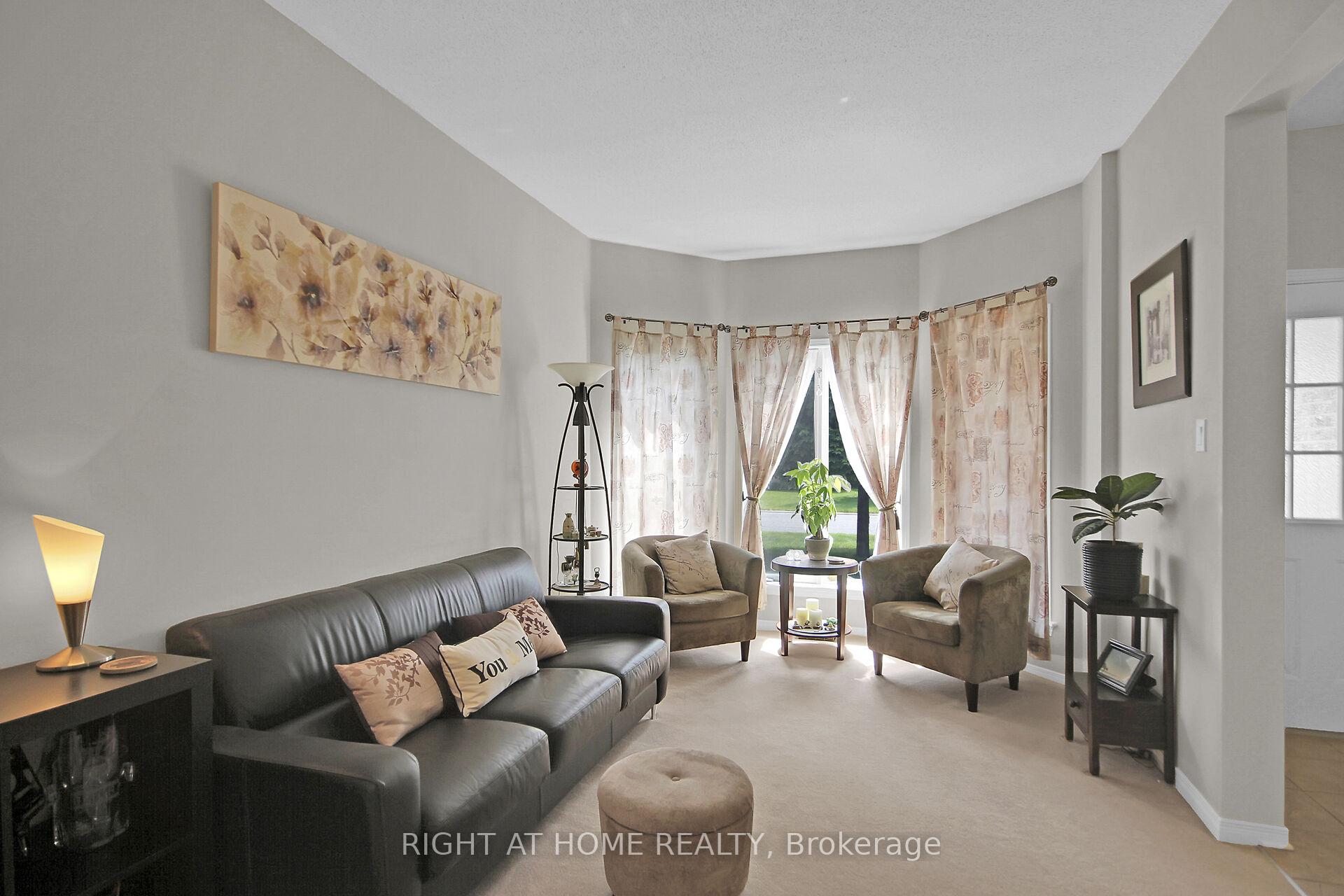 Photo 5 of 13 Sirocco Crescent, Ottawa, Stittsville (North) — HOMEH