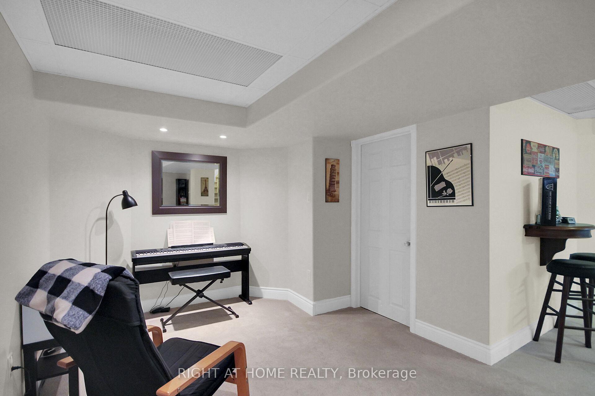 Photo 32 of 13 Sirocco Crescent, Ottawa, Stittsville (North) — HOMEH