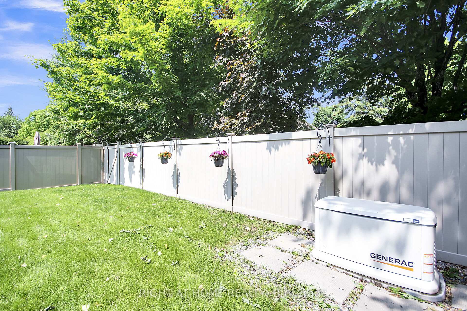 Photo 35 of 13 Sirocco Crescent, Ottawa, Stittsville (North) — HOMEH