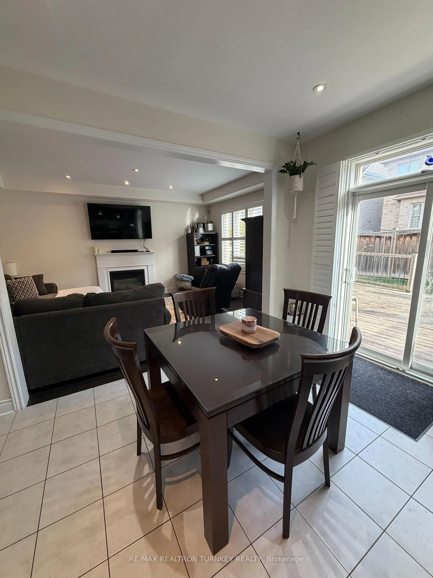 Photo 7 of 1100 Sherman Brock Circle, Newmarket, Stonehaven-Wyndham — HOMEH