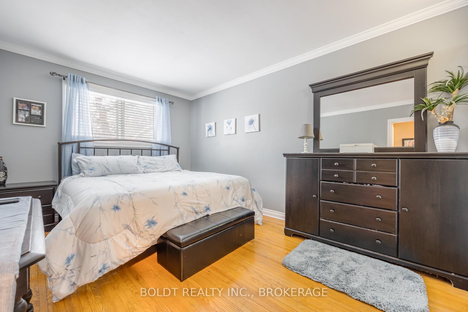 Photo 15 of 3 Beacon Hill Drive, St. Catharines, Burleigh Hill — HOMEH