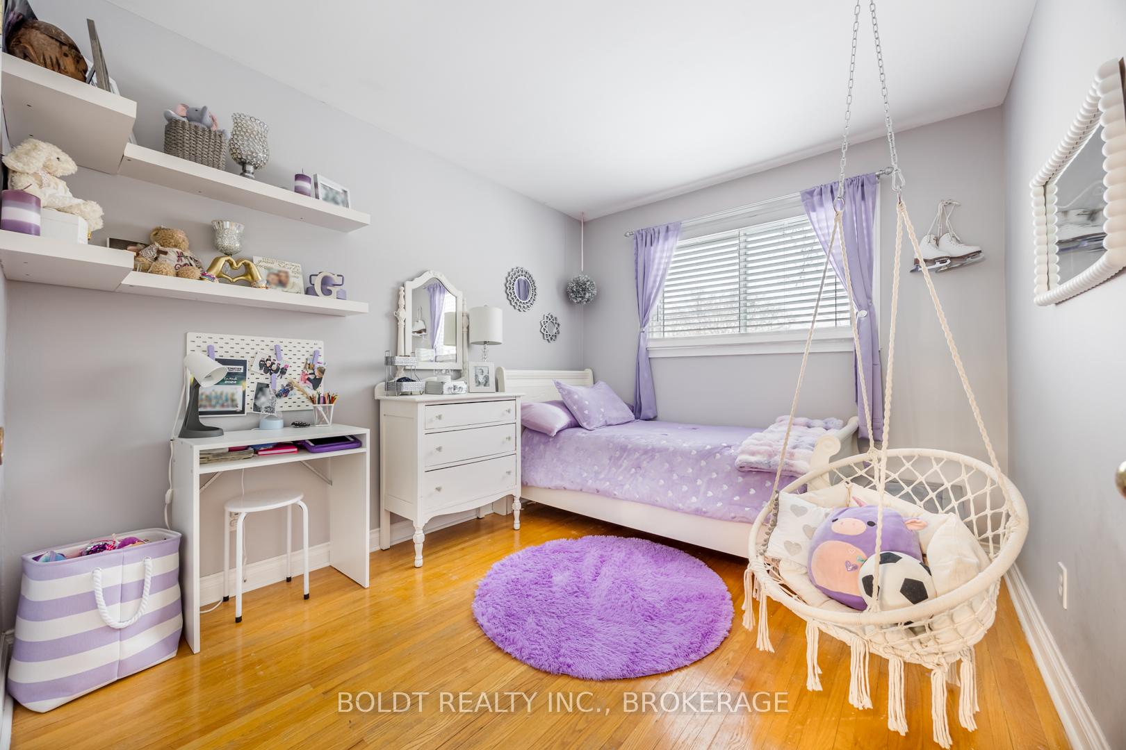 Photo 16 of 3 Beacon Hill Drive, St. Catharines, Burleigh Hill — HOMEH