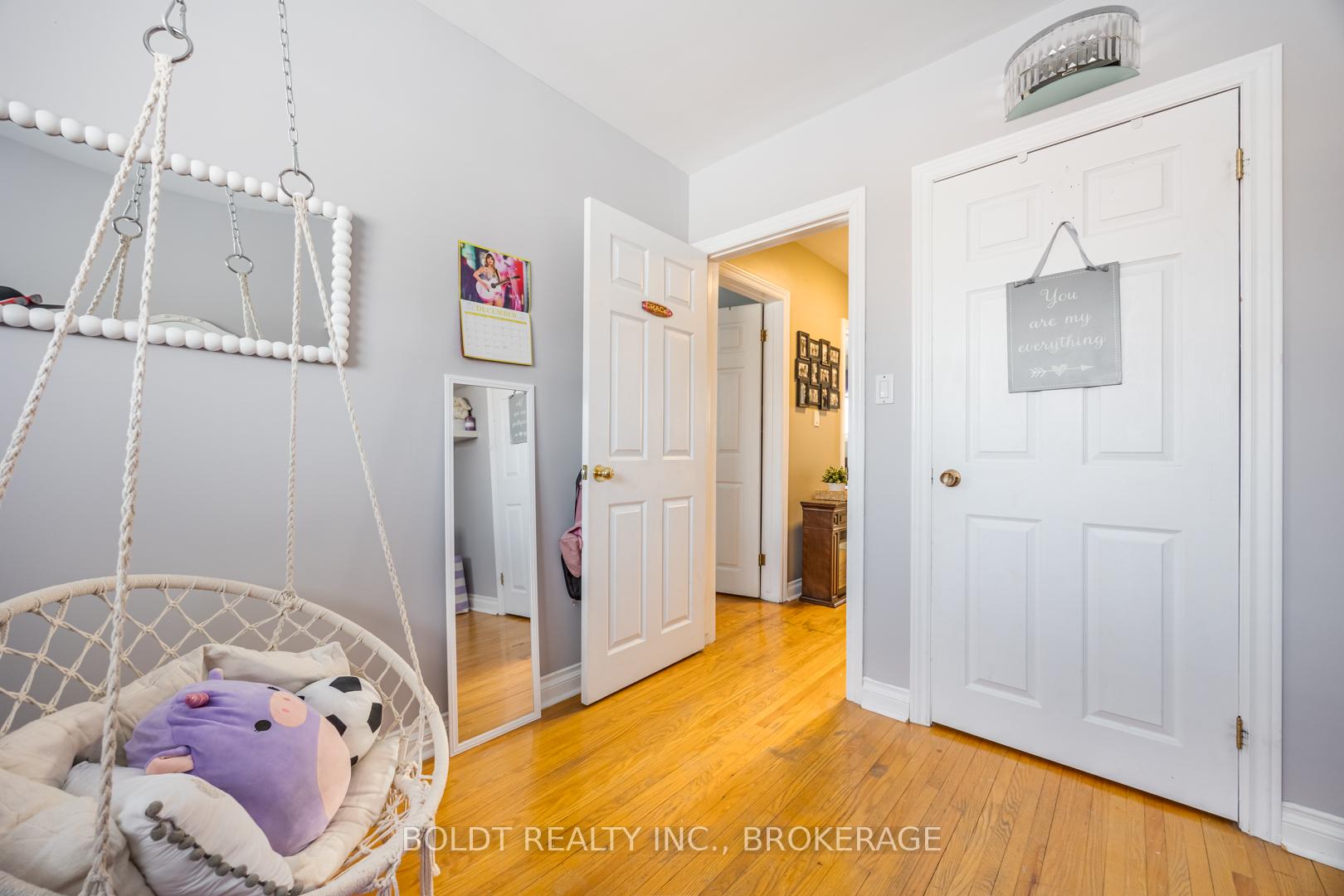 Photo 17 of 3 Beacon Hill Drive, St. Catharines, Burleigh Hill — HOMEH