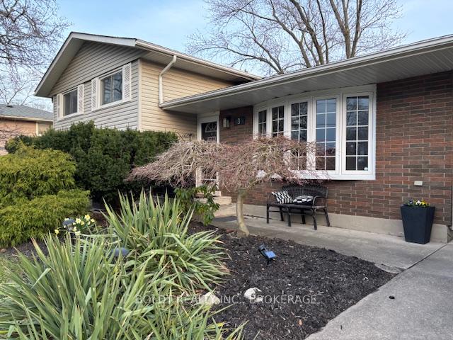 Photo 30 of 3 Beacon Hill Drive, St. Catharines, Burleigh Hill — HOMEH