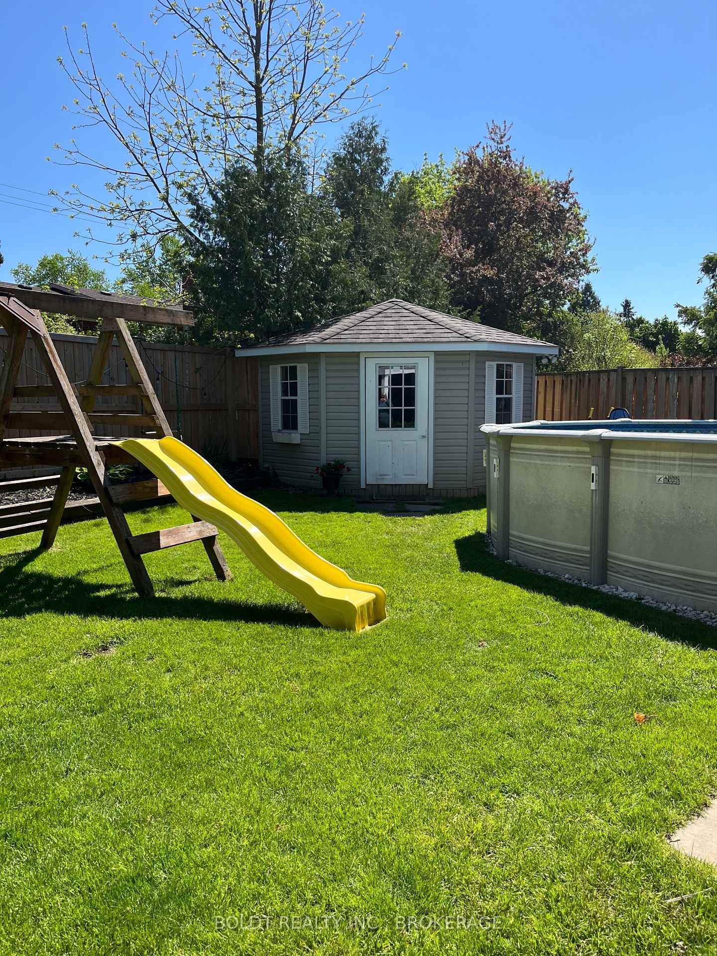 Photo 36 of 3 Beacon Hill Drive, St. Catharines, Burleigh Hill — HOMEH