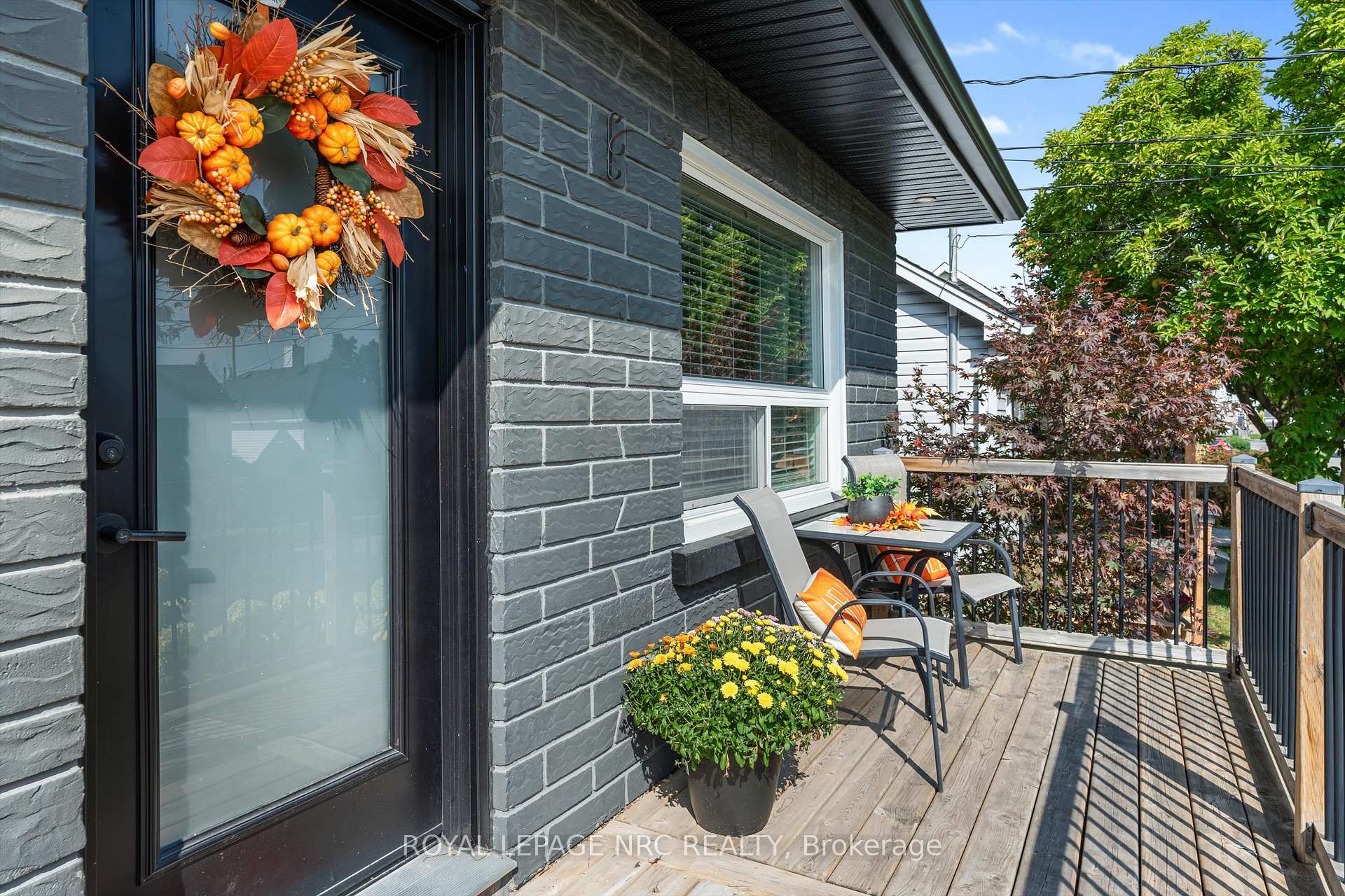 Photo 2 of 65 Parkview Road, St. Catharines, Facer — HOMEH