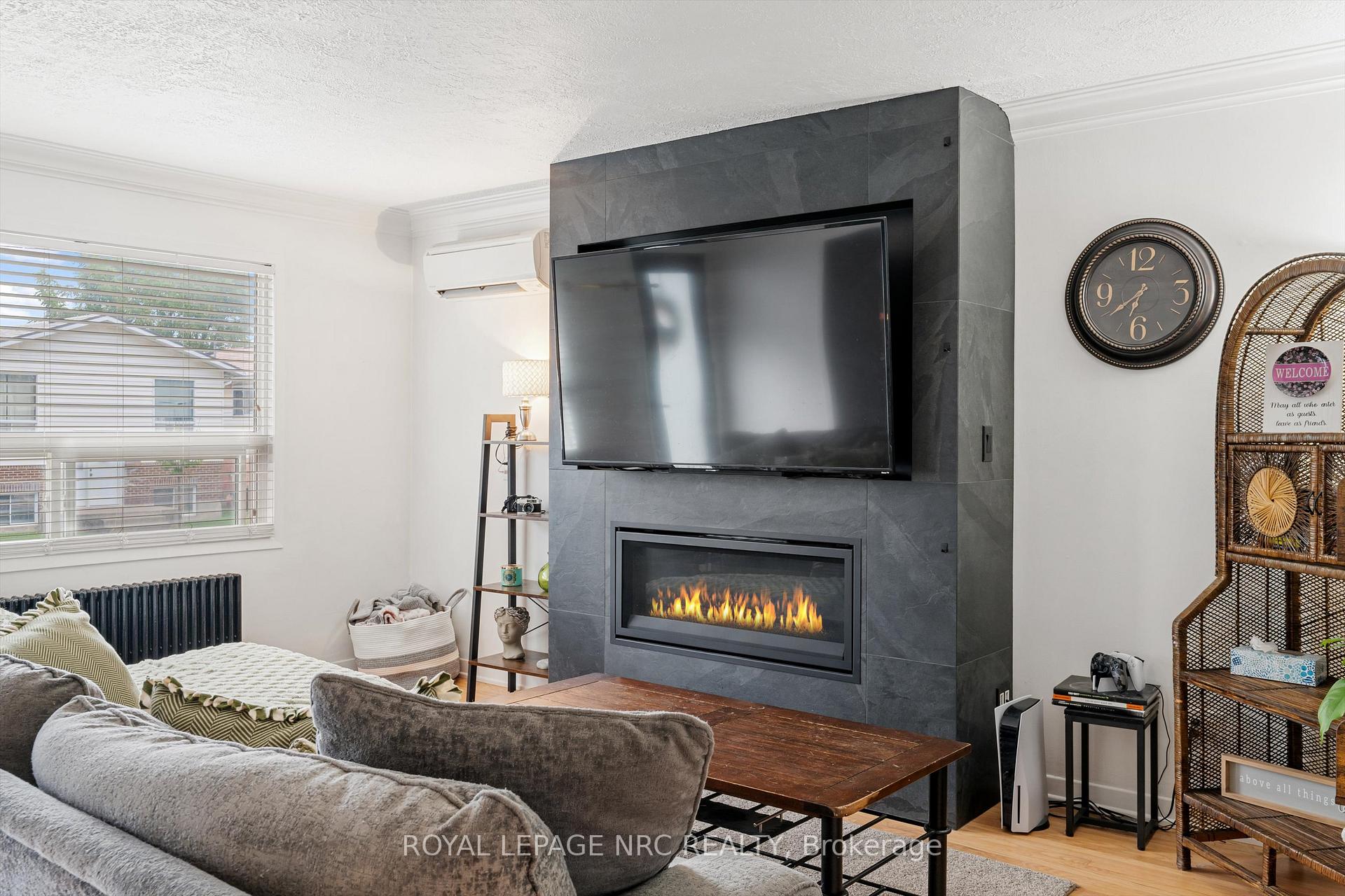Photo 5 of 65 Parkview Road, St. Catharines, Facer — HOMEH