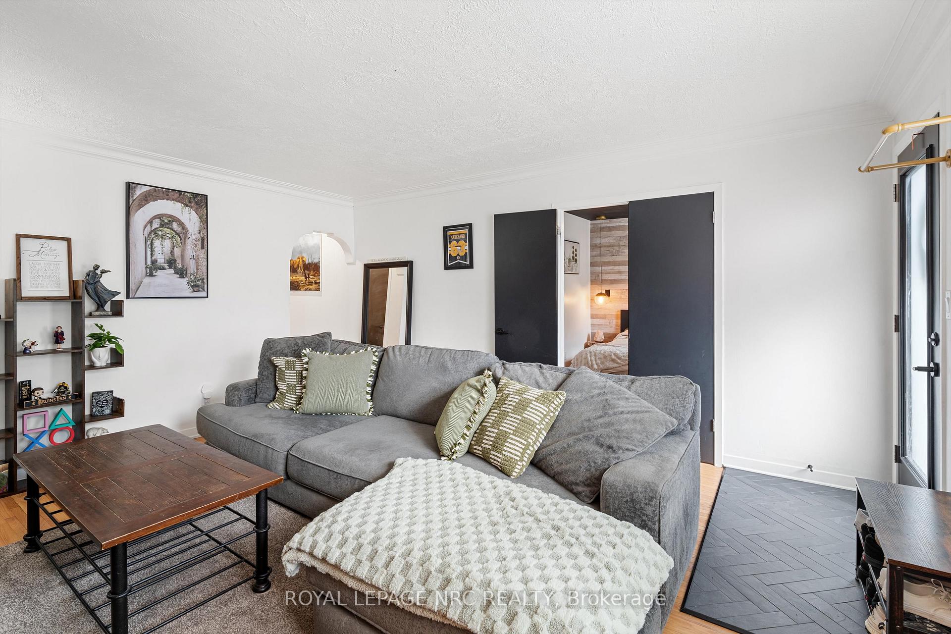 Photo 6 of 65 Parkview Road, St. Catharines, Facer — HOMEH