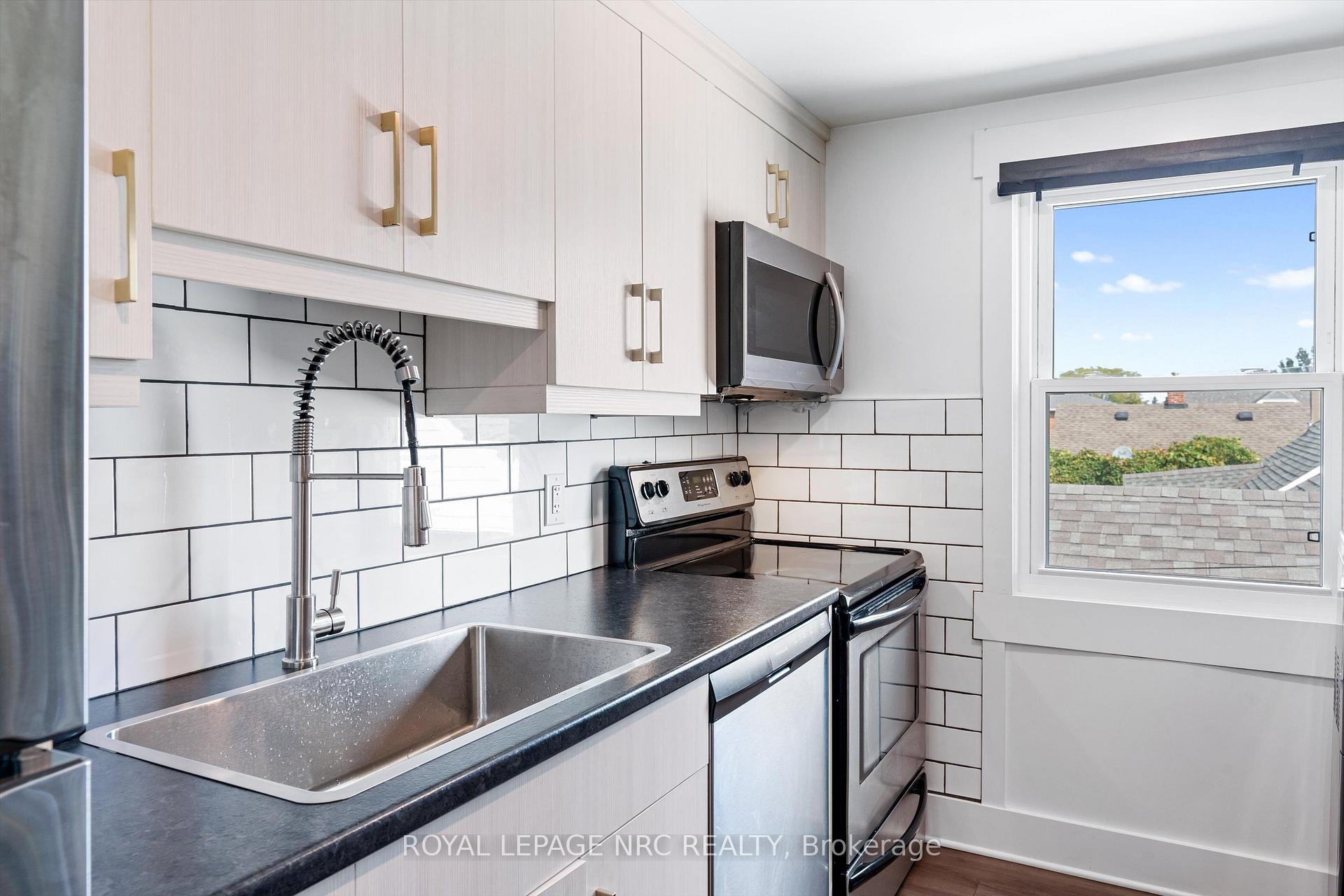Photo 20 of 65 Parkview Road, St. Catharines, Facer — HOMEH