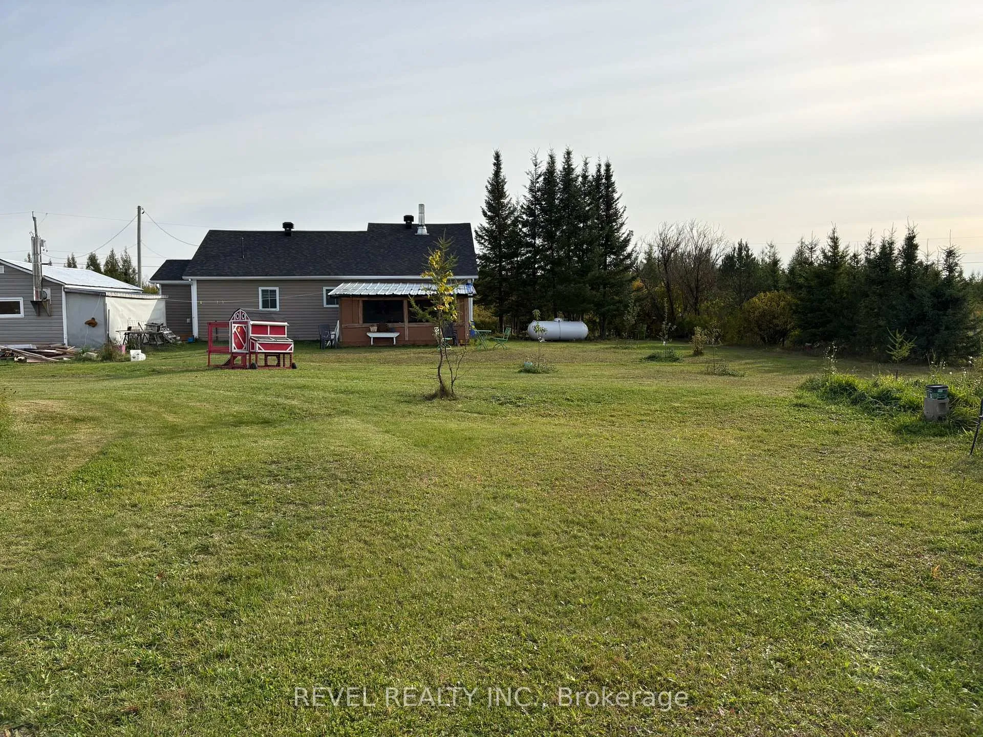 Photo 9 of 92 Concession 15, Val Rita, Kapuskasing — HOMEH