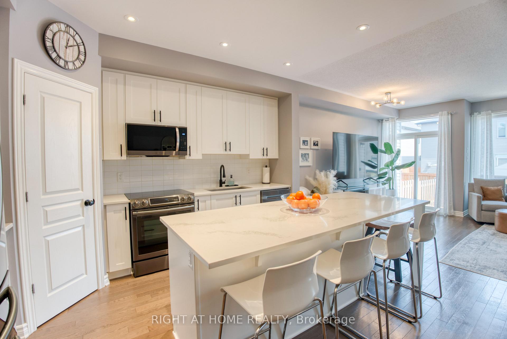 Photo 6 of 1148 Beckett Crescent, Ottawa, Stittsville (South) — HOMEH