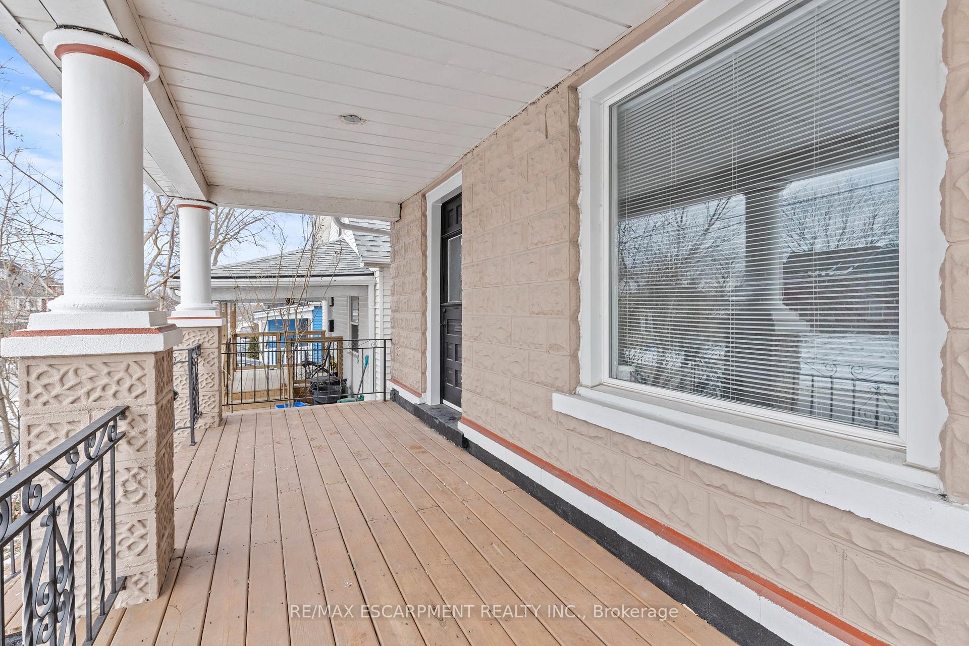 Photo 3 of 2 Berryman Avenue, St. Catharines, E. Chester — HOMEH
