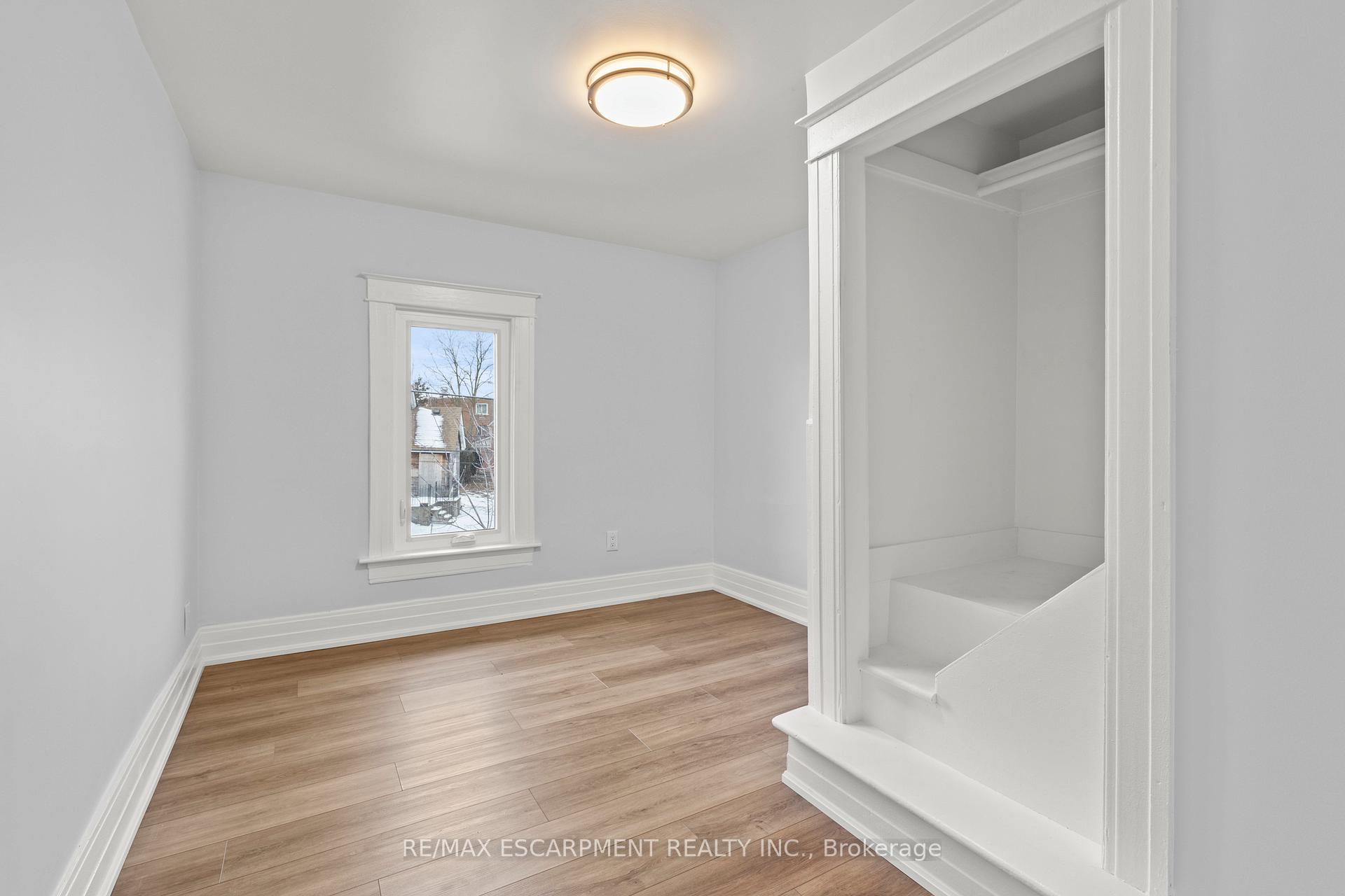 Photo 17 of 2 Berryman Avenue, St. Catharines, E. Chester — HOMEH