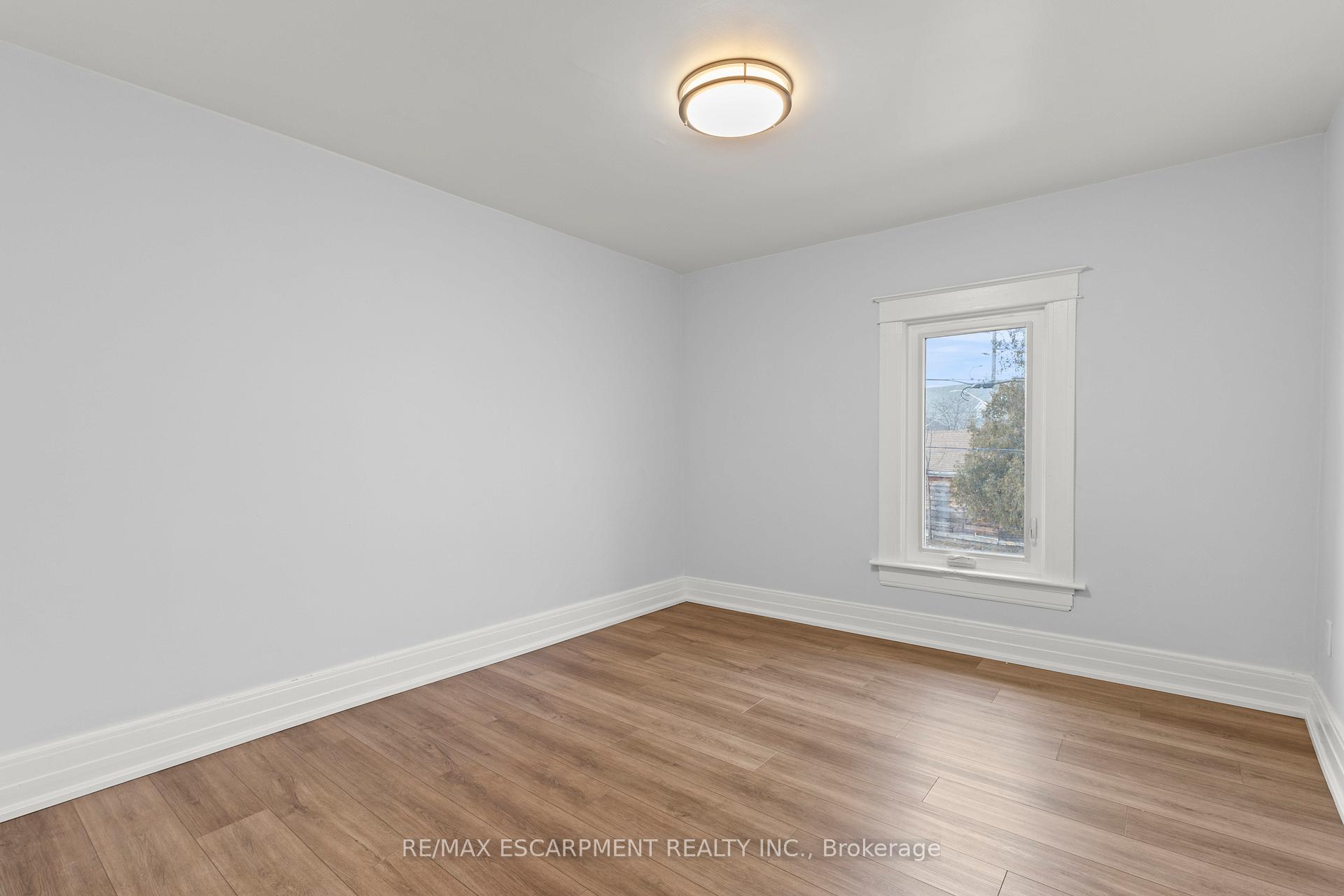 Photo 18 of 2 Berryman Avenue, St. Catharines, E. Chester — HOMEH