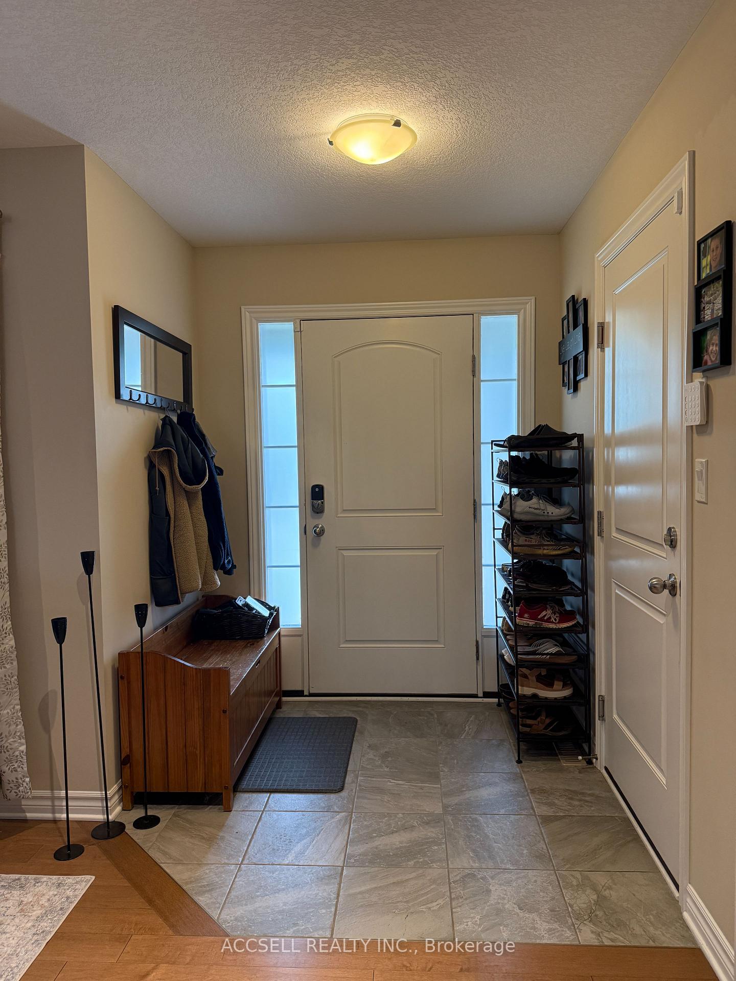 Photo 13 of 8 Bridle Path, St. Thomas — HOMEH