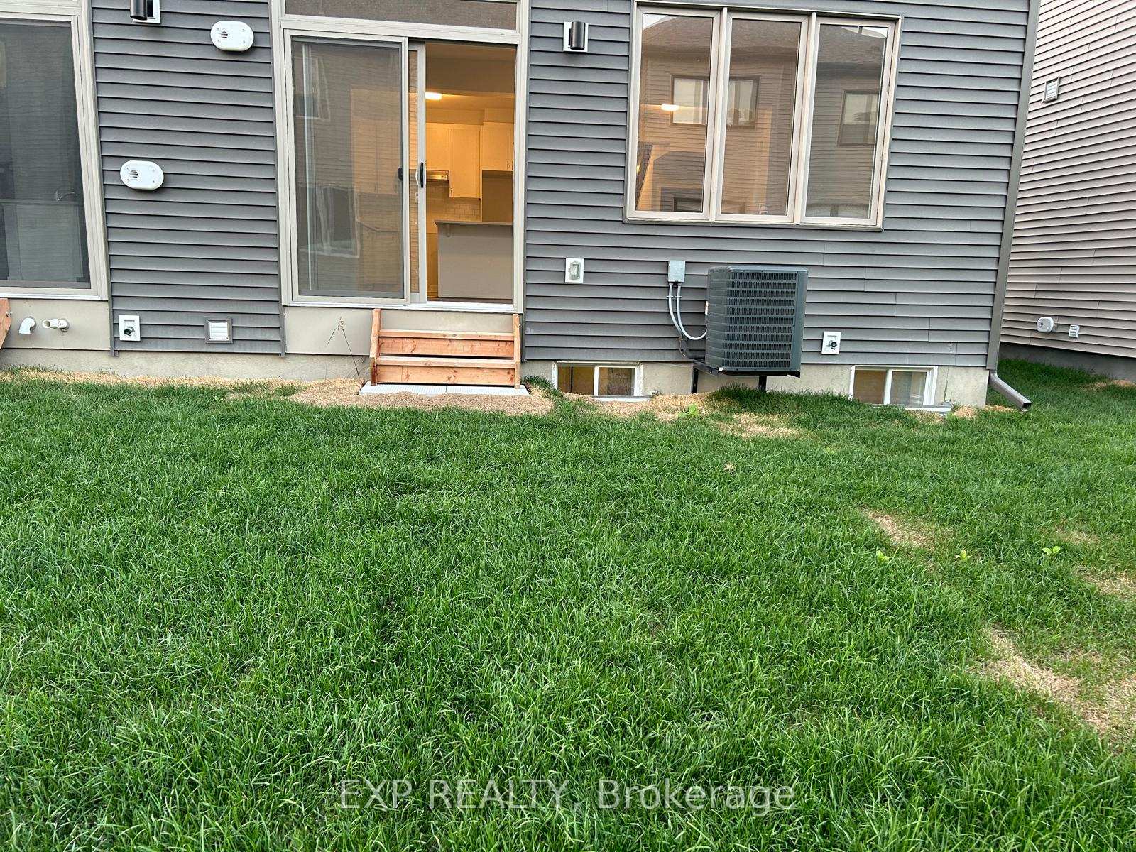 Photo 22 of 514 Filly Terrace, Ottawa, Goulbourn Twp From Franktown Rd/South To Rideau — HOMEH