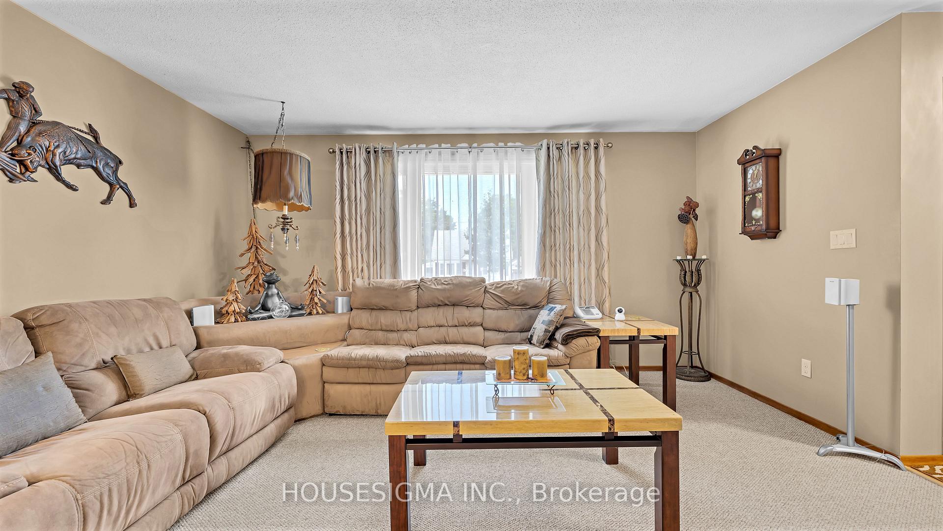 Photo 5 of 143 Chestnut Street, St. Thomas — HOMEH