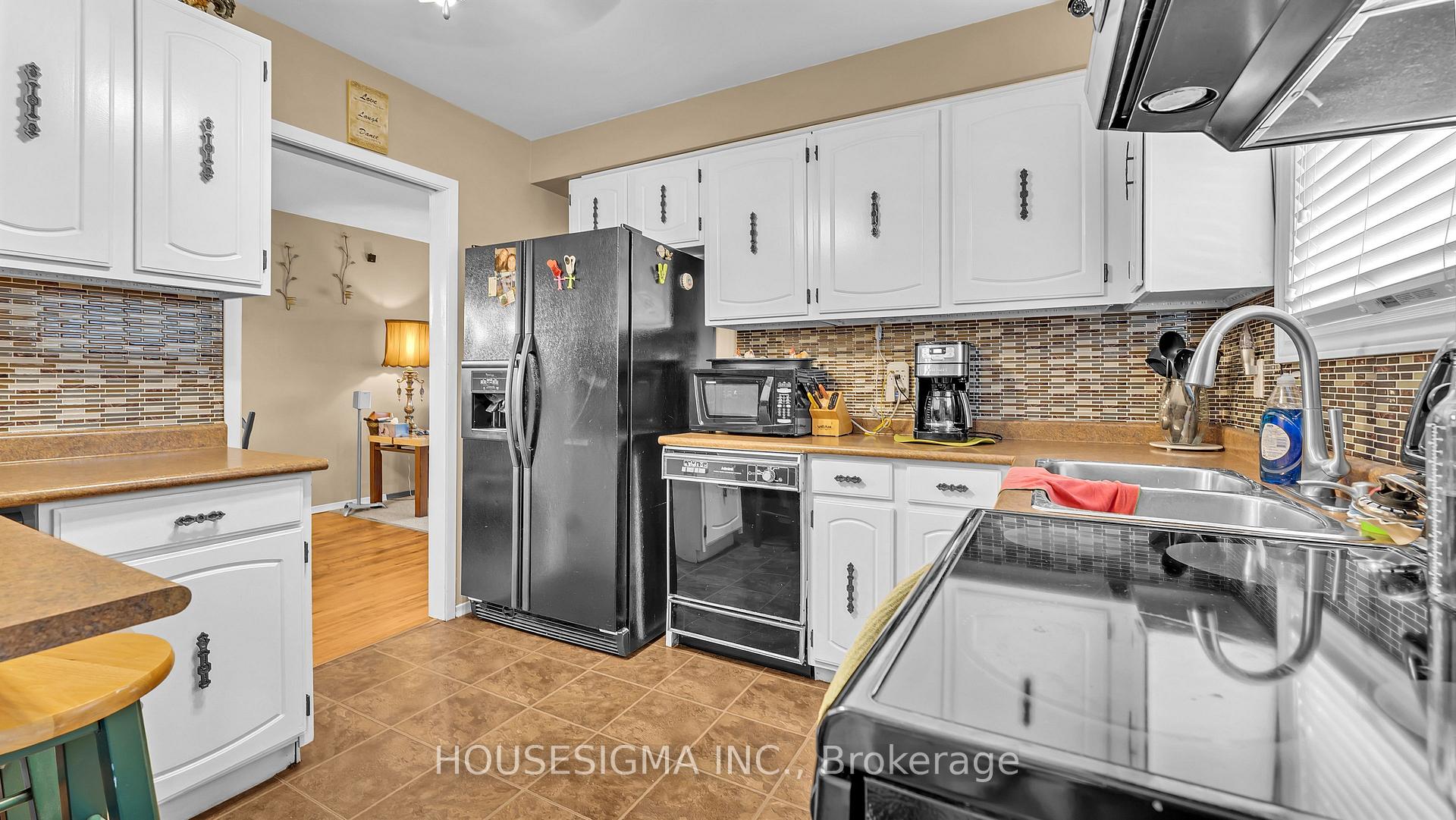 Photo 9 of 143 Chestnut Street, St. Thomas — HOMEH