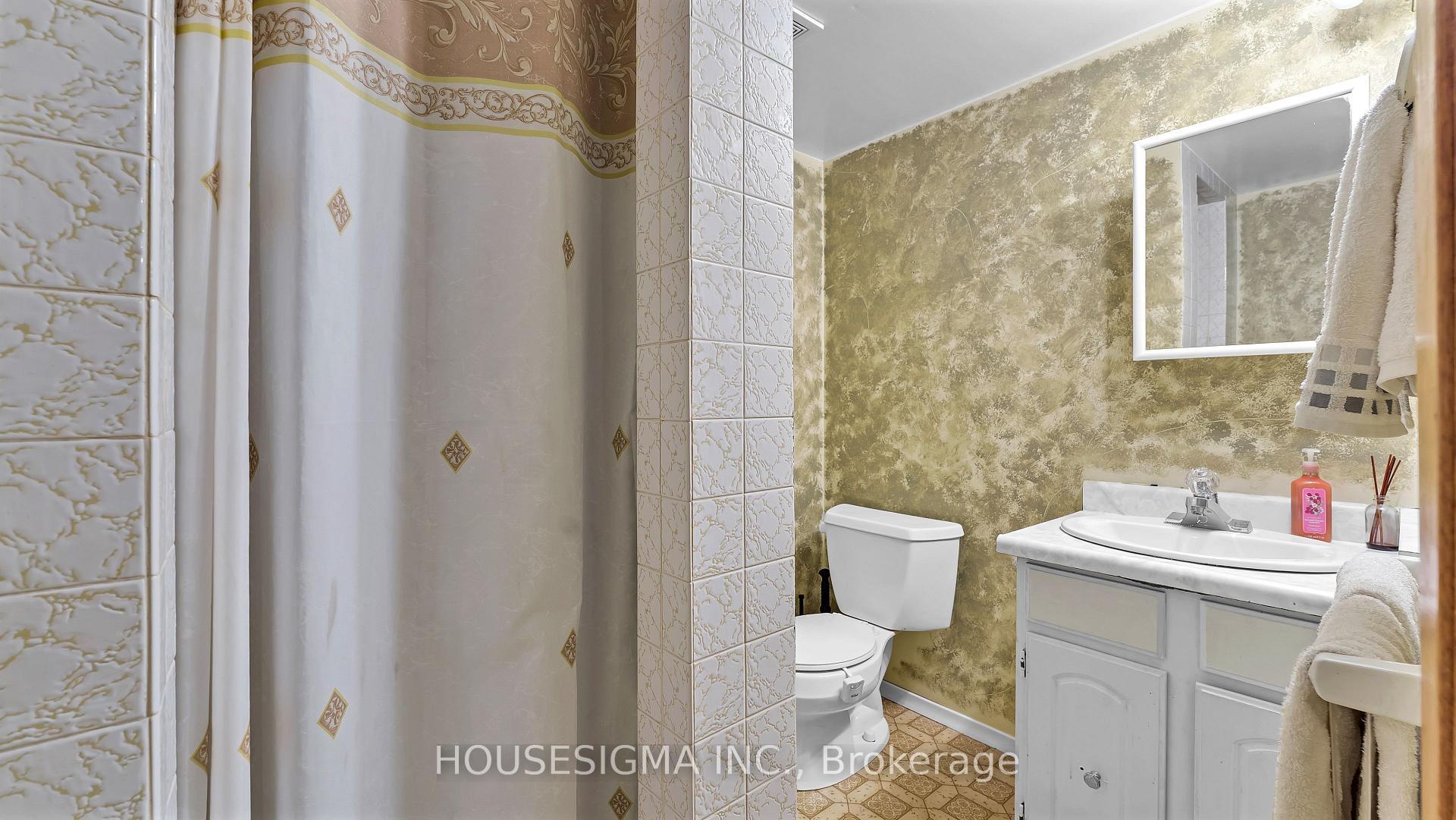Photo 18 of 143 Chestnut Street, St. Thomas — HOMEH