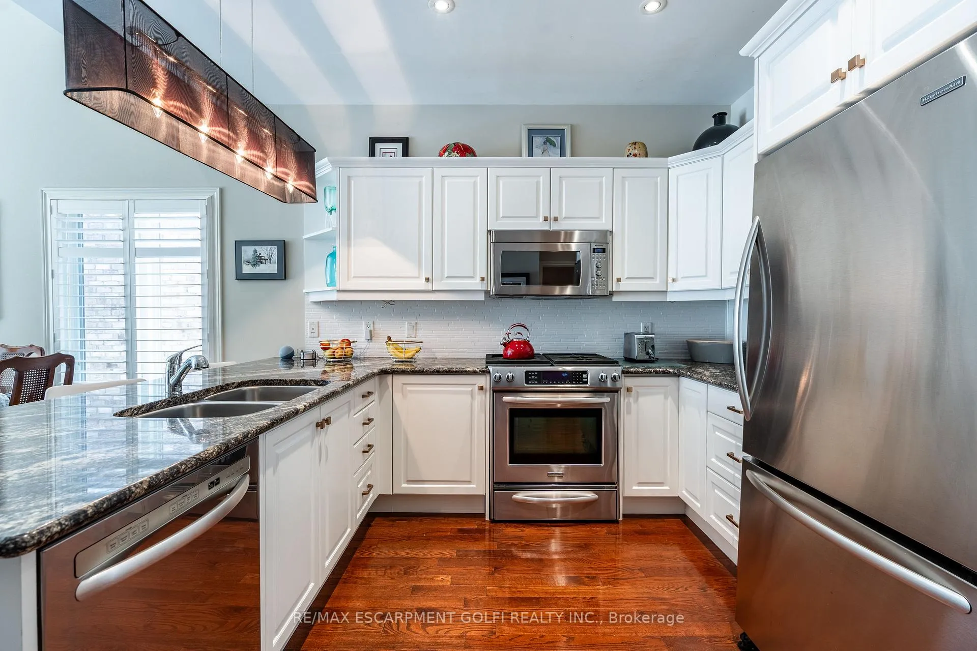 Photo 4 of 56 Videl Crescent N, St. Catharines, Grapeview — HOMEH