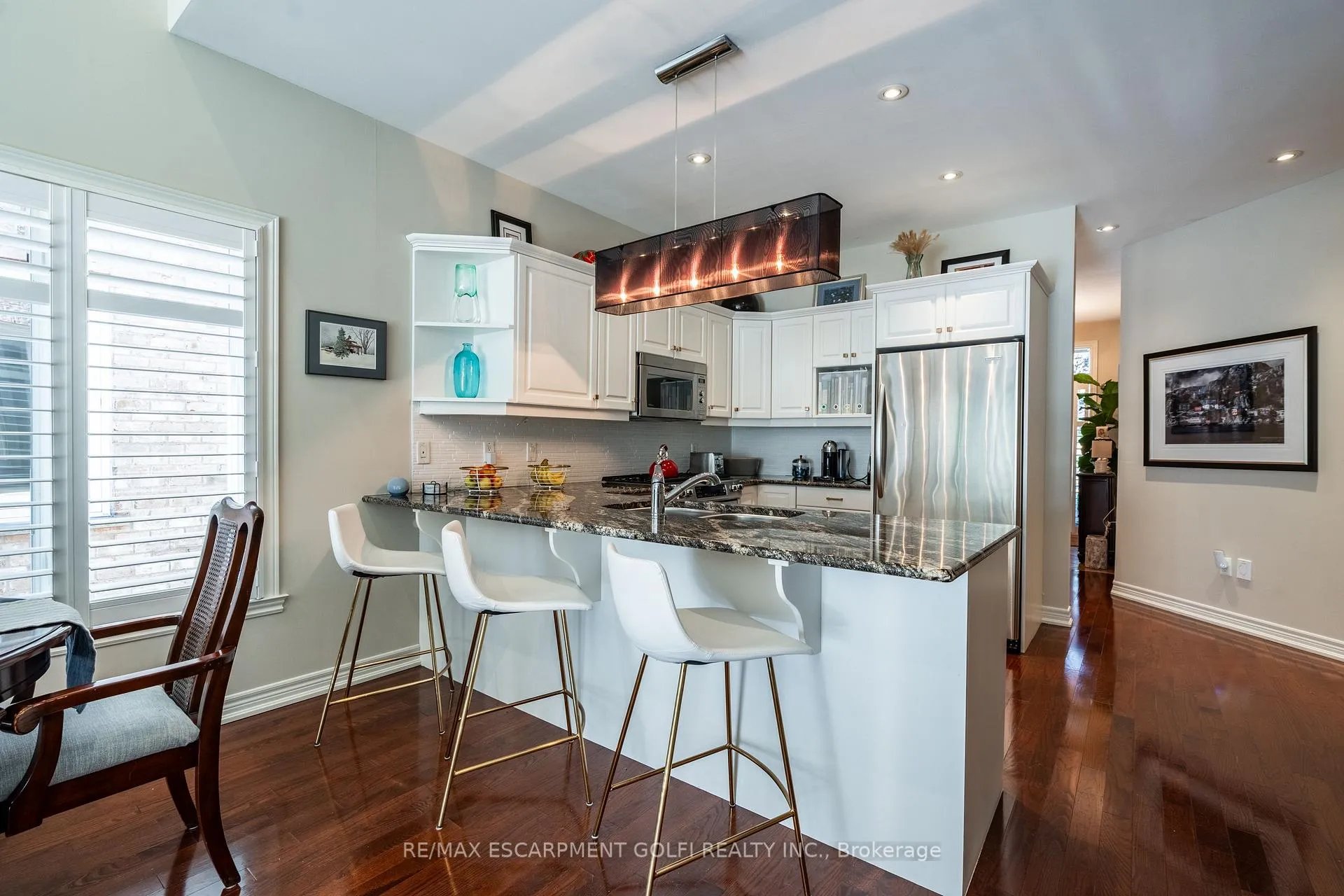 Photo 6 of 56 Videl Crescent N, St. Catharines, Grapeview — HOMEH