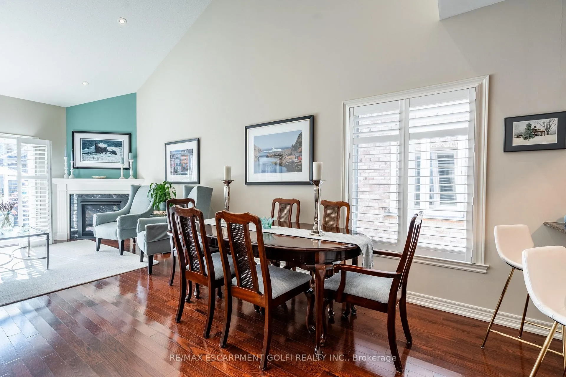 Photo 7 of 56 Videl Crescent N, St. Catharines, Grapeview — HOMEH