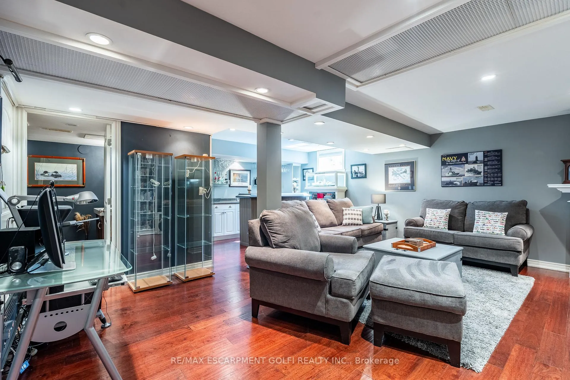 Photo 17 of 56 Videl Crescent N, St. Catharines, Grapeview — HOMEH