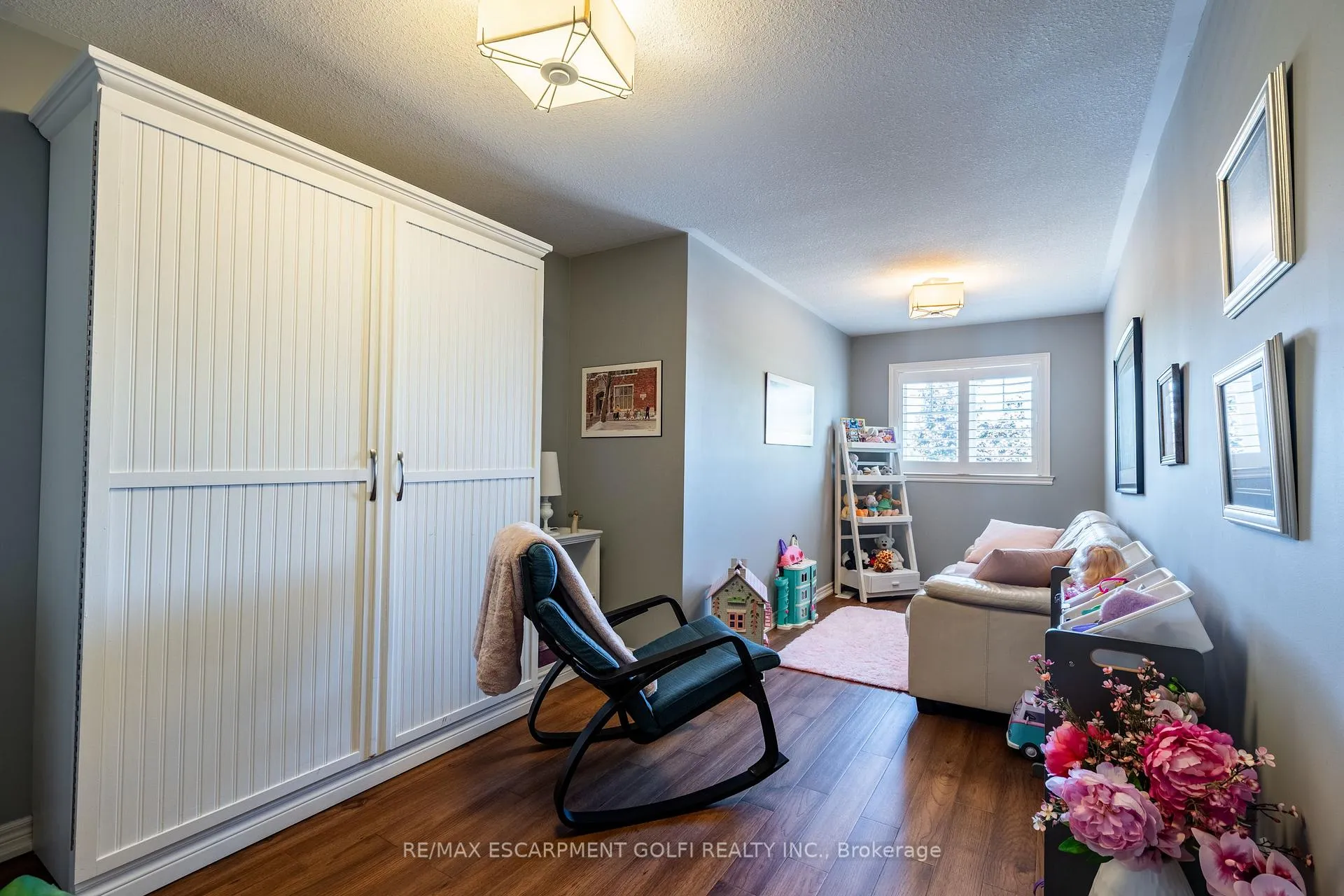 Photo 24 of 56 Videl Crescent N, St. Catharines, Grapeview — HOMEH