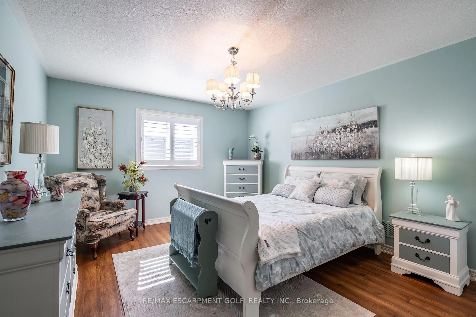 Photo 27 of 56 Videl Crescent N, St. Catharines, Grapeview — HOMEH