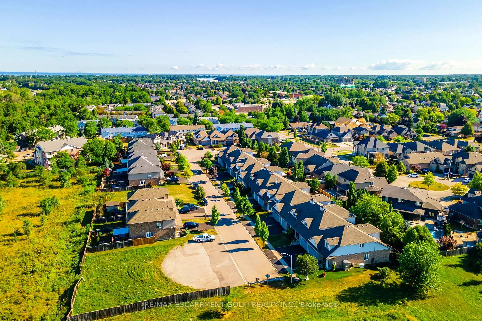 Photo 34 of 56 Videl Crescent N, St. Catharines, Grapeview — HOMEH