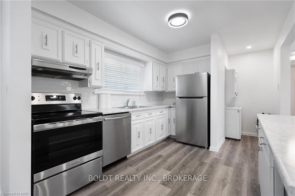 Photo 6 of Unit UPPER, 441 Bunting Road, St. Catharines, Carlton/Bunting — HOMEH