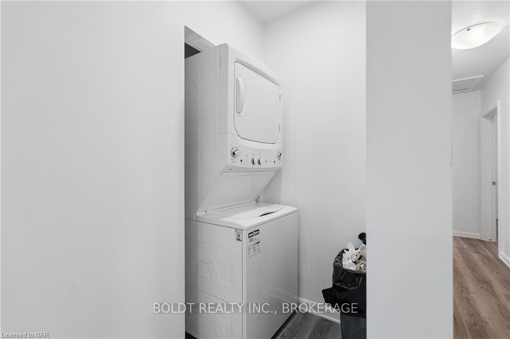 Photo 12 of Unit UPPER, 441 Bunting Road, St. Catharines, Carlton/Bunting — HOMEH