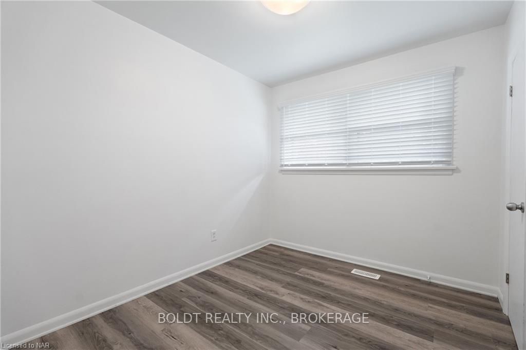 Photo 13 of Unit UPPER, 441 Bunting Road, St. Catharines, Carlton/Bunting — HOMEH
