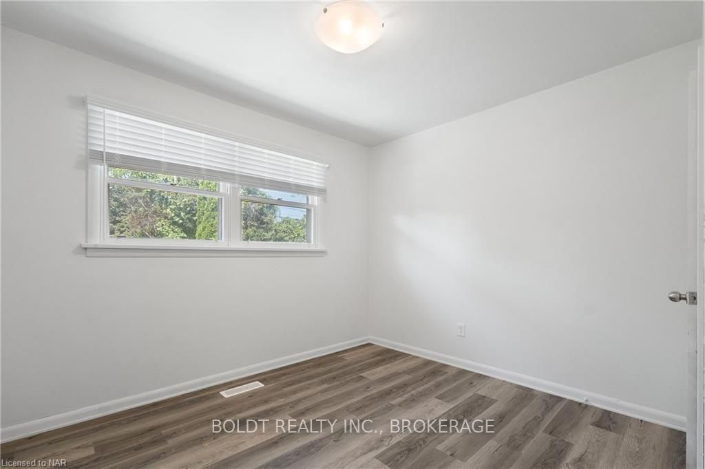 Photo 15 of Unit UPPER, 441 Bunting Road, St. Catharines, Carlton/Bunting — HOMEH