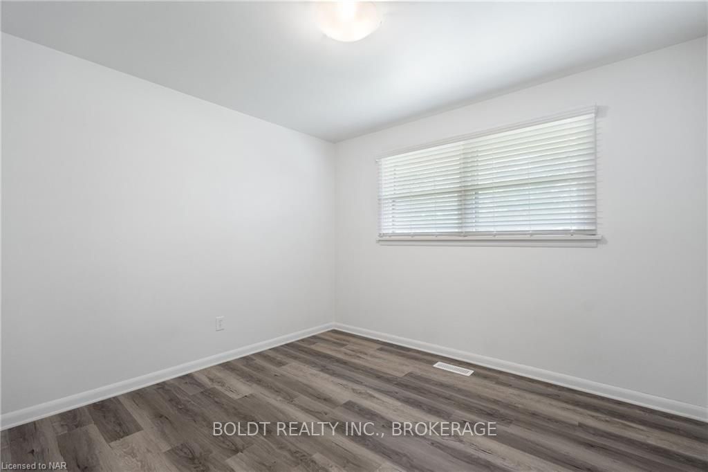 Photo 16 of Unit UPPER, 441 Bunting Road, St. Catharines, Carlton/Bunting — HOMEH