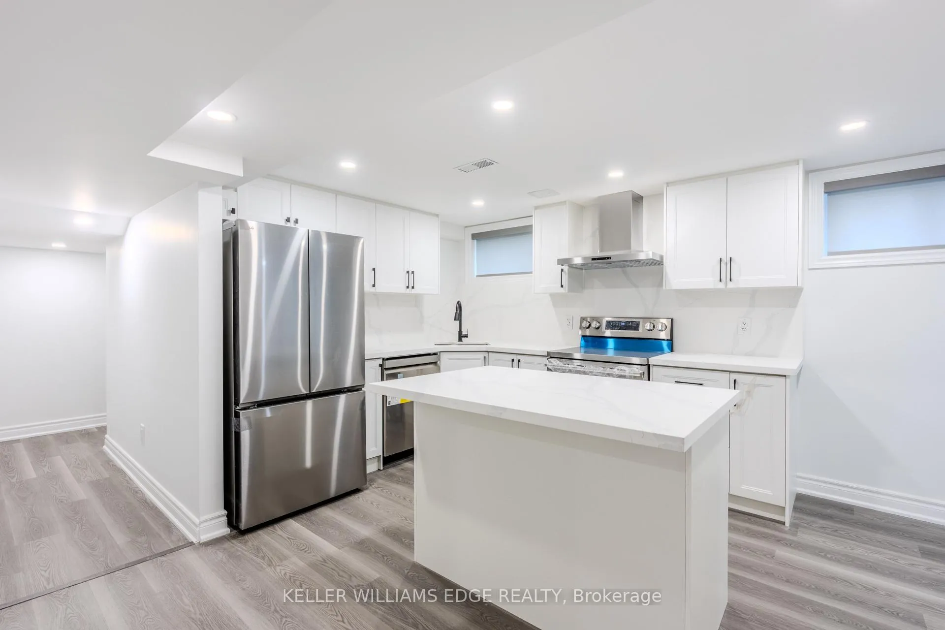 Photo 4 of Unit LOWER, 16 Doreen Court, Hamilton, Huntington — HOMEH
