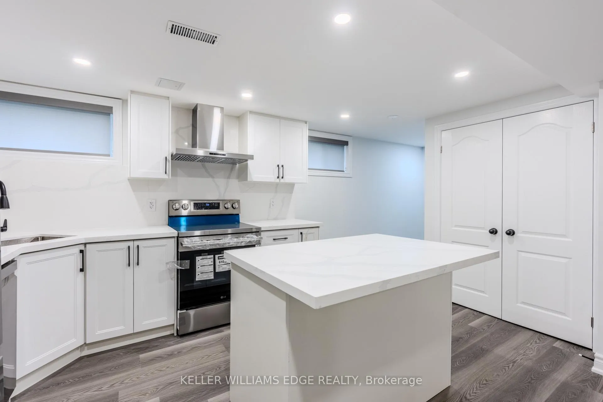 Photo 5 of Unit LOWER, 16 Doreen Court, Hamilton, Huntington — HOMEH