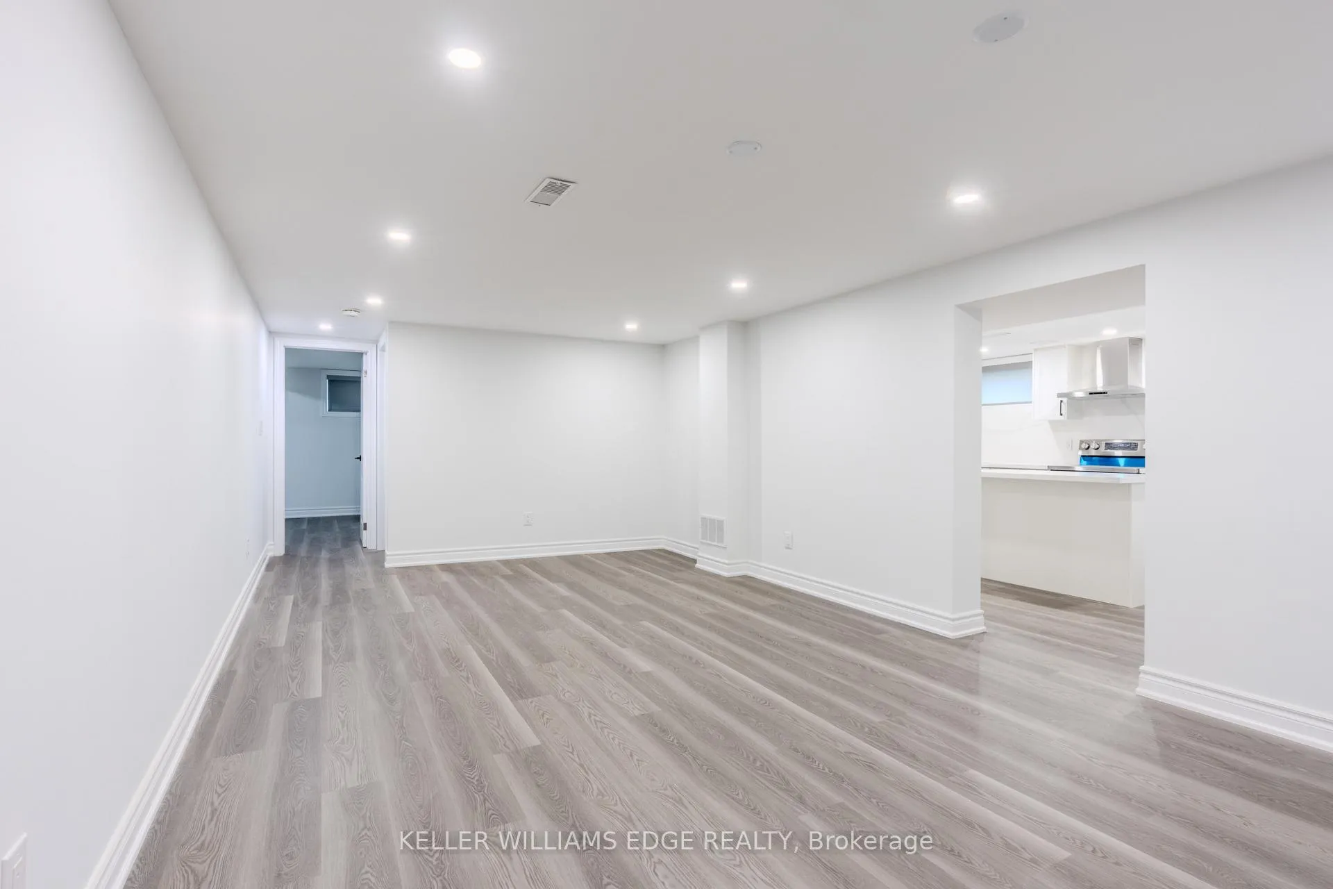 Photo 12 of Unit LOWER, 16 Doreen Court, Hamilton, Huntington — HOMEH