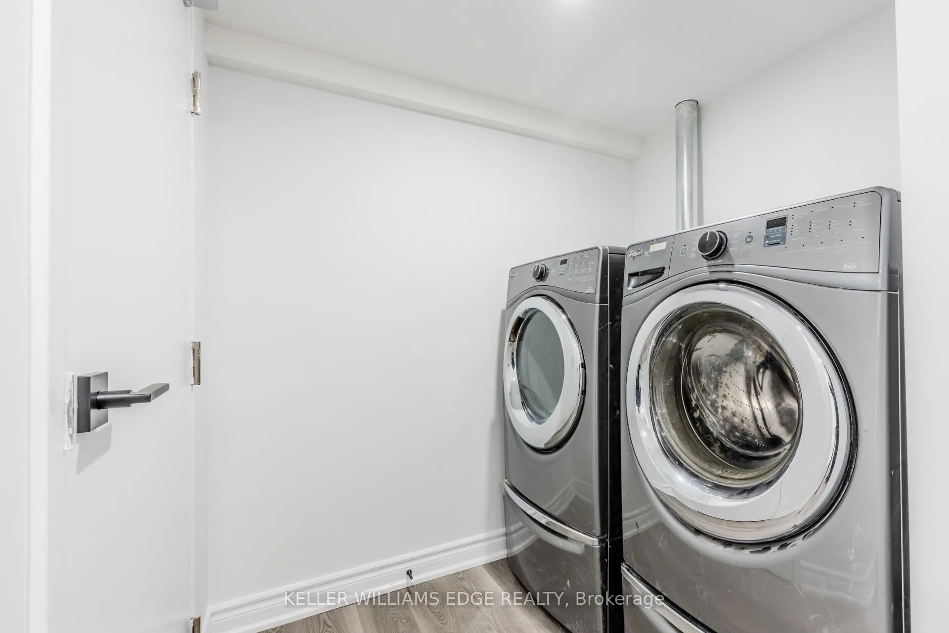 Photo 18 of Unit LOWER, 16 Doreen Court, Hamilton, Huntington — HOMEH