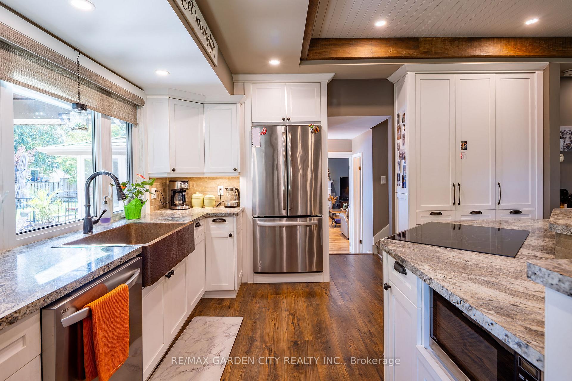 Photo 14 of 26 Cabot Drive, St. Catharines, Vine/Linwell — HOMEH