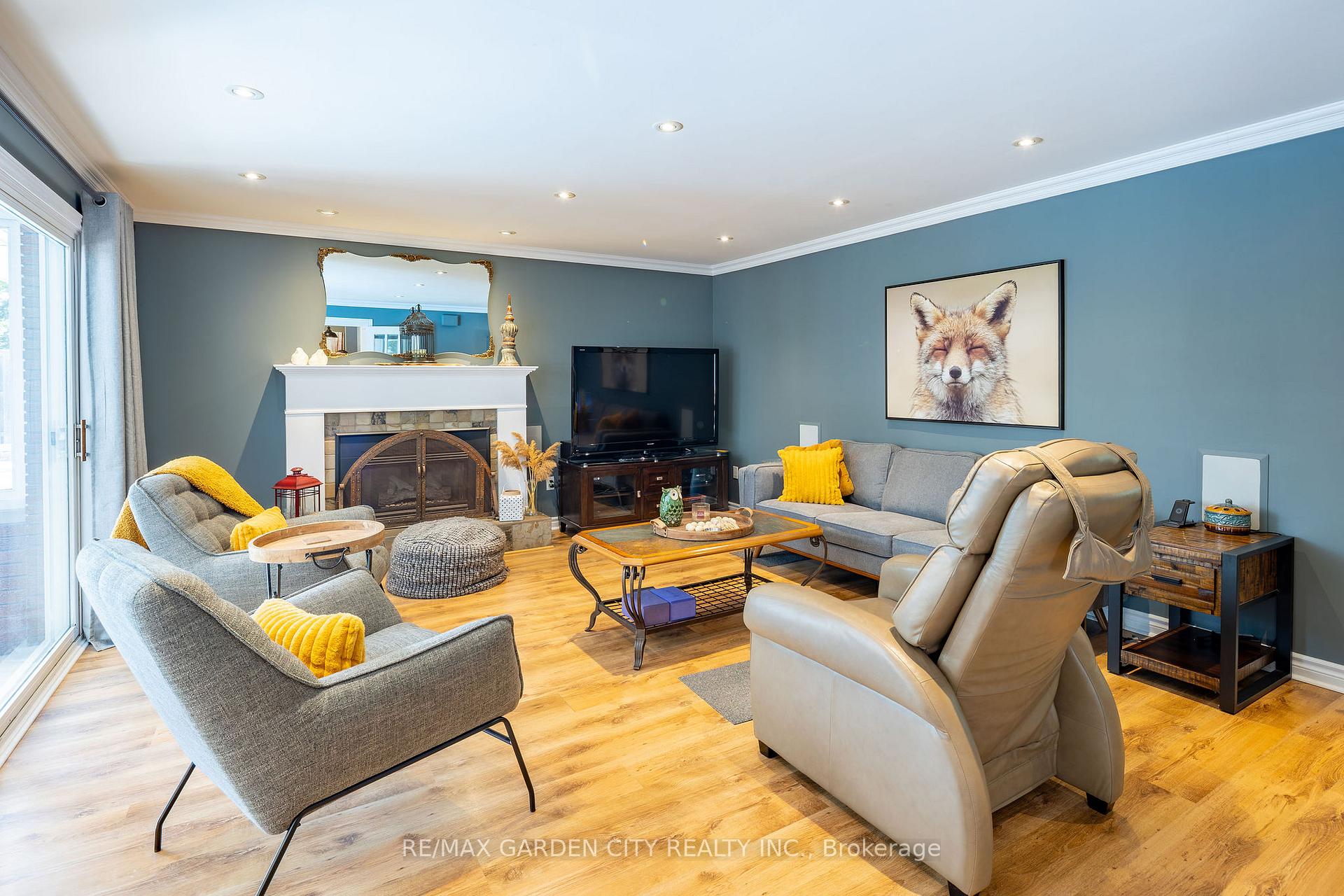 Photo 17 of 26 Cabot Drive, St. Catharines, Vine/Linwell — HOMEH