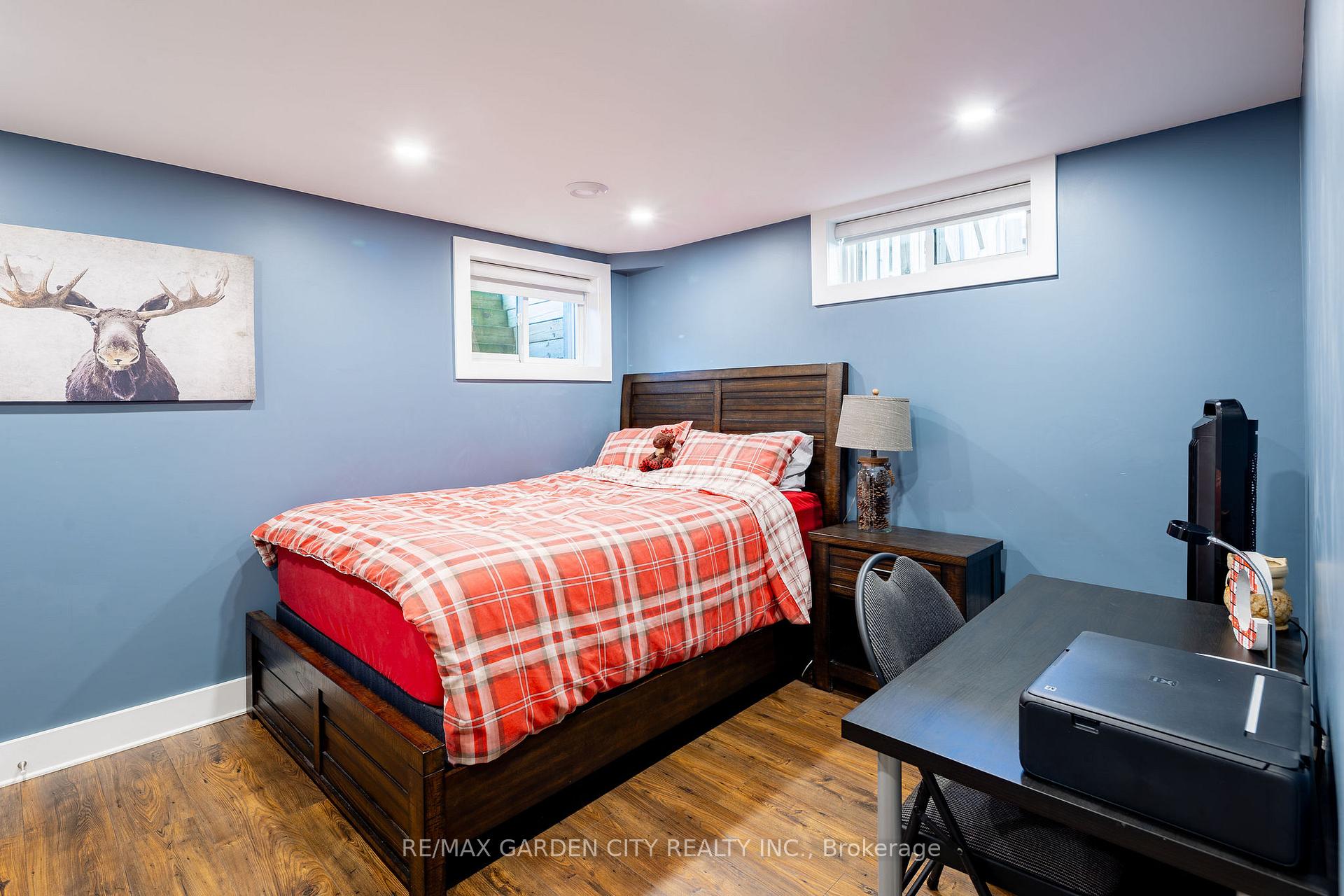 Photo 30 of 26 Cabot Drive, St. Catharines, Vine/Linwell — HOMEH