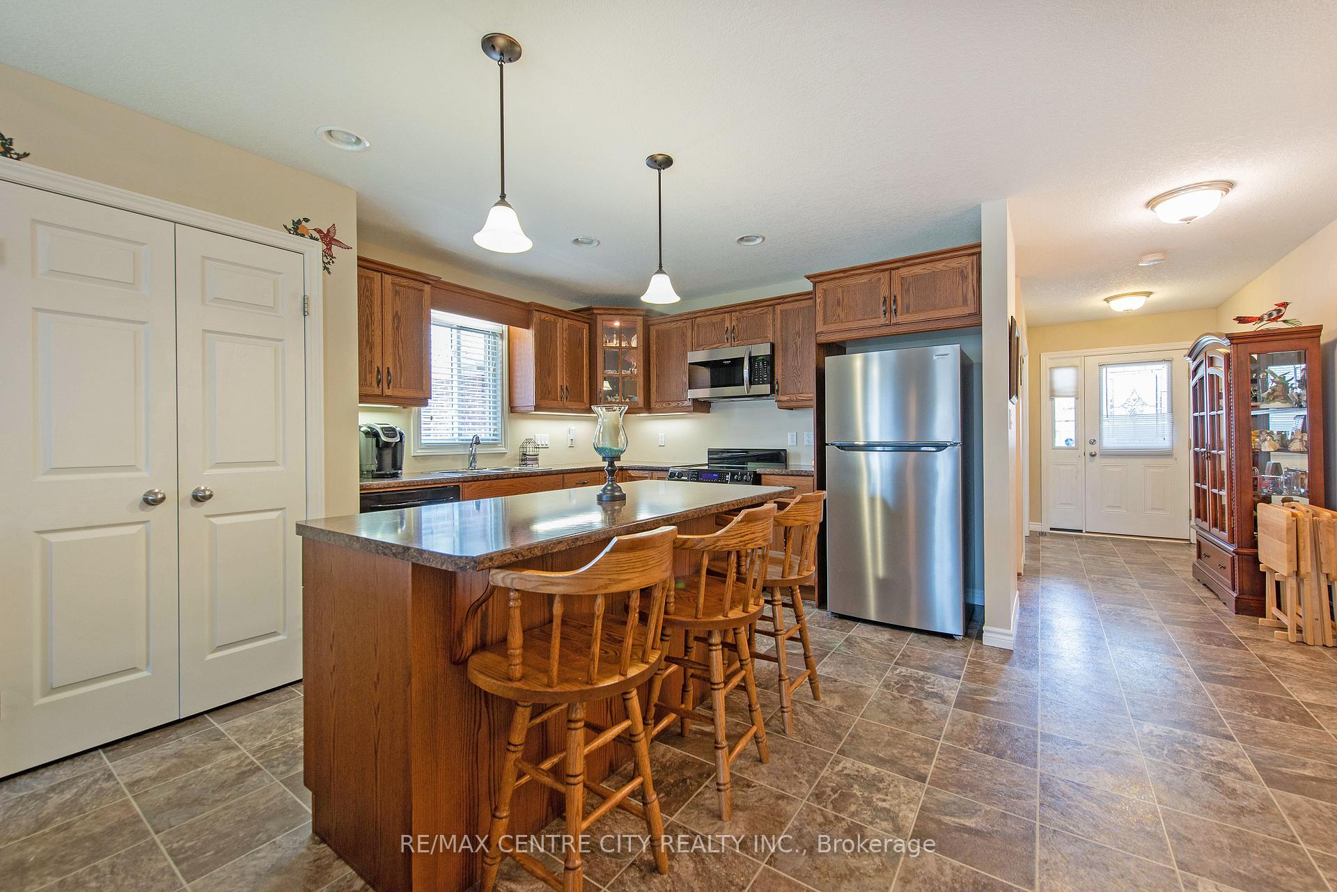 Photo 13 of 4 Harvest Court, St. Thomas — HOMEH