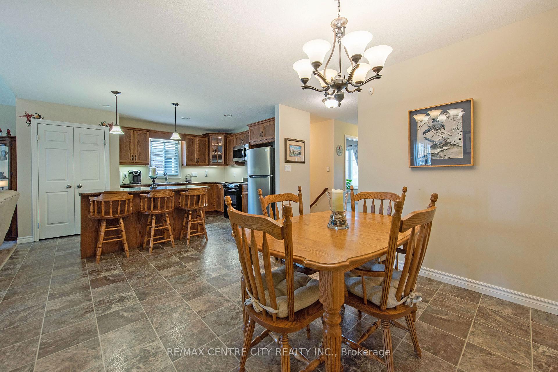 Photo 16 of 4 Harvest Court, St. Thomas — HOMEH